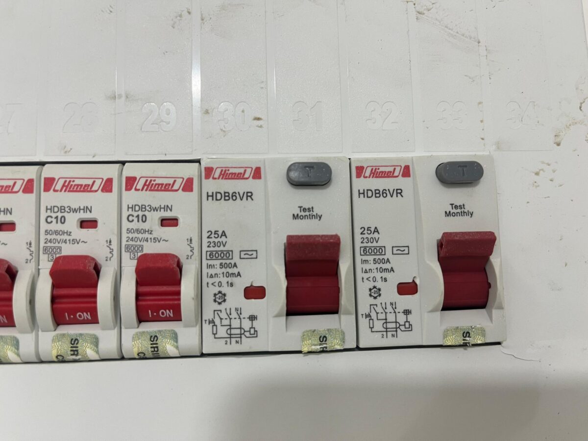 Kotak DB Mahkota Cheras