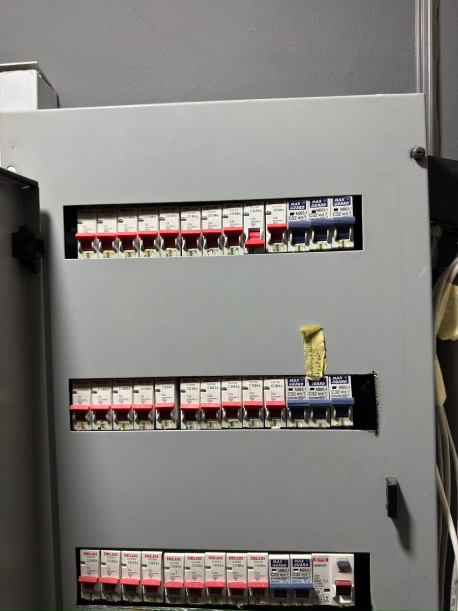 MCB Untuk Autogate Trip Dan Tak Boleh Hidupkan