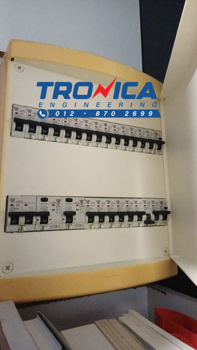 Masalah Main Switch Trip, Soket Ada Spark & Bau Hangit?