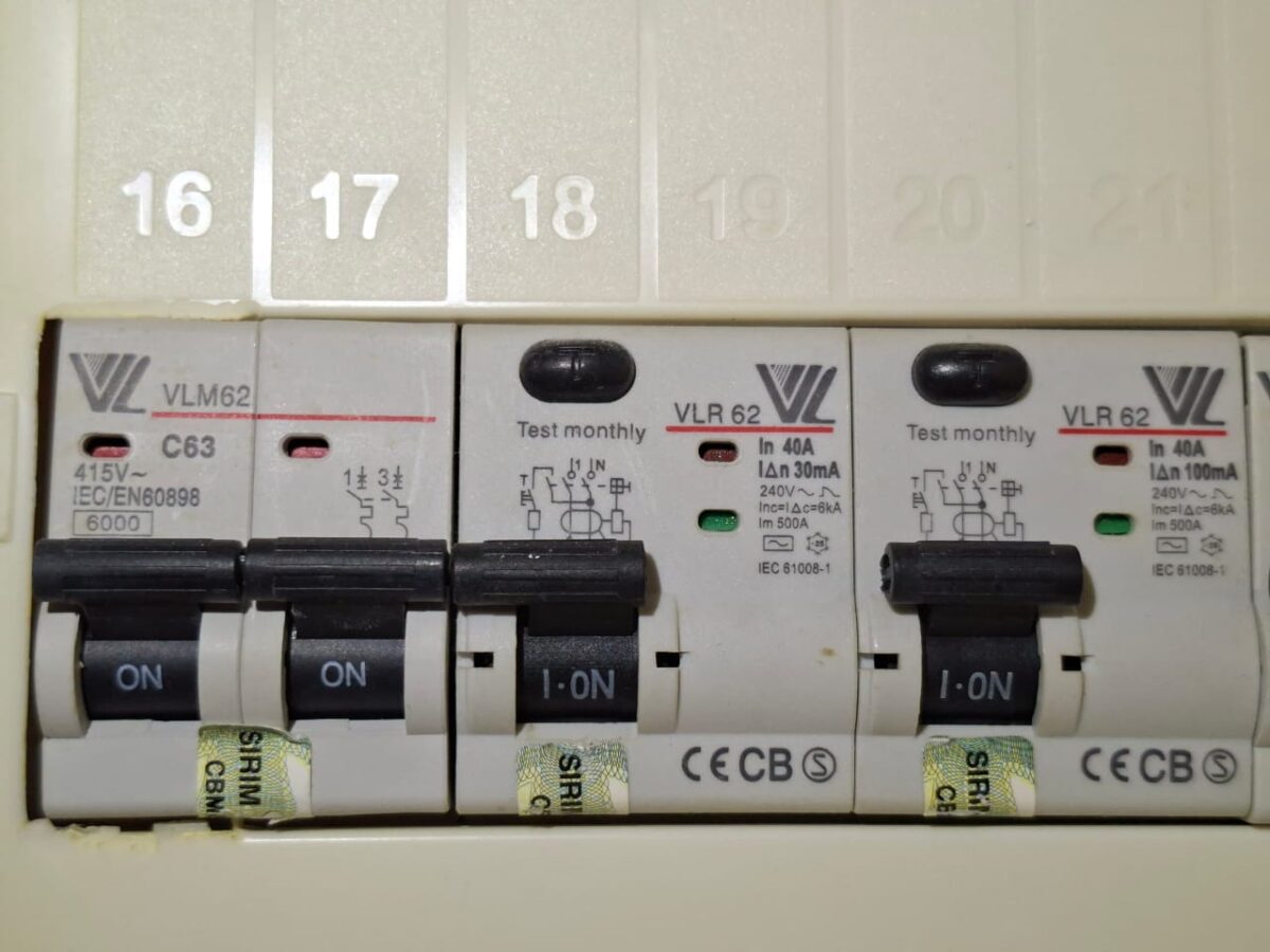 DB Rumah Jadi Trip Bila Guna Oven & Blender