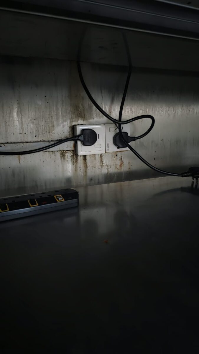 Apa Perlu Buat Bila Hidu Bau Hangit dari Sistem Elektrik Rumah?